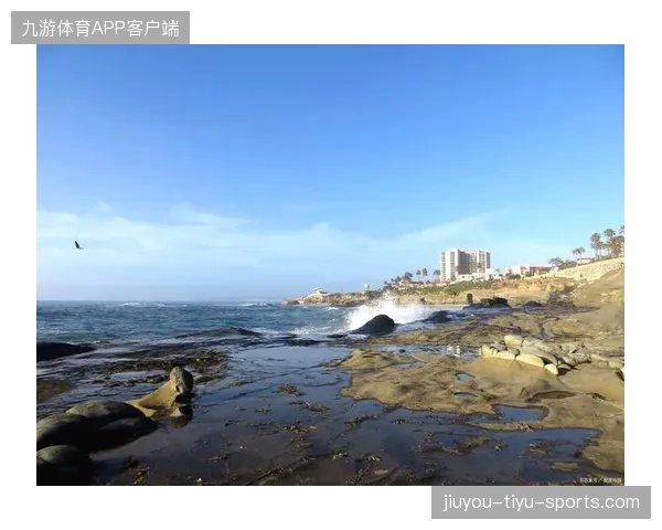 拉查布里府迎海港：海上明珠与海上家园的完美结合